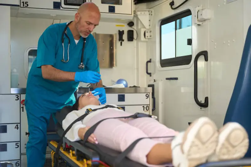 Paralysis injury victim using wheelchair receiving legal guidance in Florida